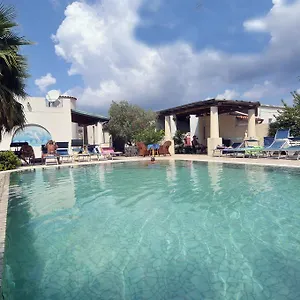 3* Hotel Aura
